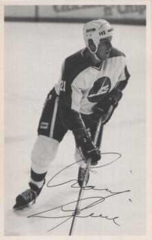 1981-82 Winnipeg Jets #8 Craig Levie Front