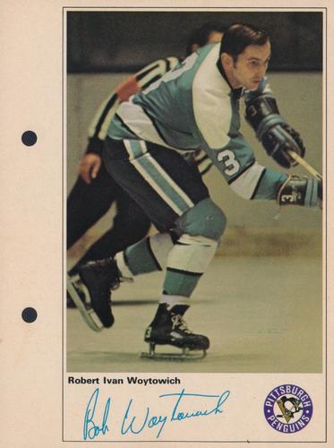 1971-72 Toronto Sun NHL Action Players #NNO Robert Ivan Woytowich Front