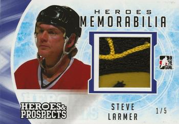2016-17 Leaf In The Game Heroes and Prospects  - Hero Memorabilia - Purple #HM-43 Steve Larmer Front