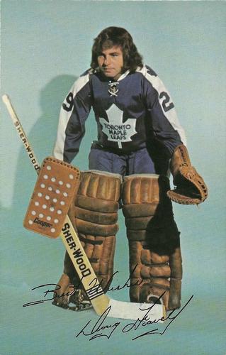 1973-74 Toronto Maple Leafs Postcards #NNO Doug Favell Front