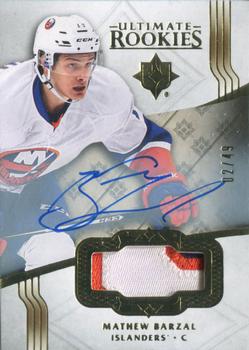 2016-17 Upper Deck Ultimate Collection - Ultimate Rookies Autograph Patch Gold #114 Mathew Barzal Front