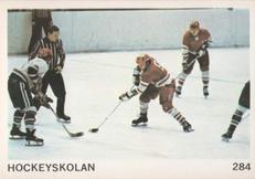 1974-75 Williams Hockey (Swedish) #284 Hockeyskolan - Tekning Front