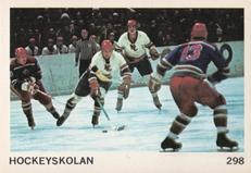 1974-75 Williams Hockey (Swedish) #298 Hockeyskolan - Forsvarsspel Front