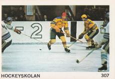 1974-75 Williams Hockey (Swedish) #307 Hockeyskolan - Anfallsspel Front