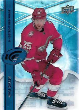 2017-18 Upper Deck Ice #45 Mike Green Front
