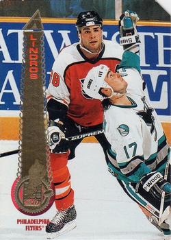 1994-95 Pinnacle - Pinnacle Series One Hobby Samples #1 Eric Lindros Front