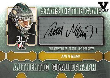 2015-16 In The Game Final Vault - 2012-13 In The Game Between The Pipes - Autographs (Black Vault Stamp) #A-AN Antti Niemi Front