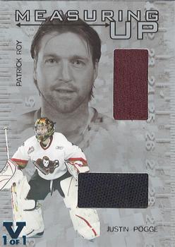 2015-16 In The Game Final Vault - 2005-06 In The Game Heroes and Prospects Measuring Up (Blue Vault Stamp) #MU-19 Patrick Roy / Justin Pogge Front