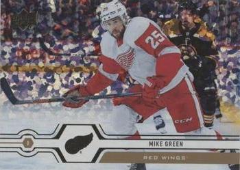 2019-20 Upper Deck - Speckled Rainbow Foil #32 Mike Green Front