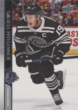 2020-21 Upper Deck - French #44 Jonathan Toews Front