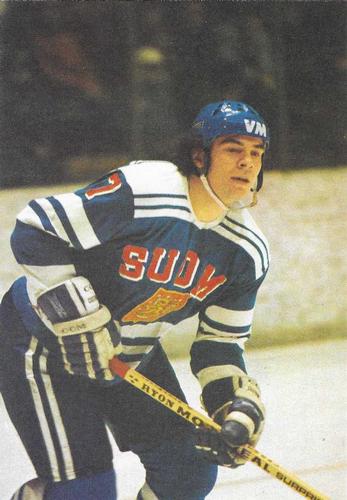 1973-74 IIHF World Championships Postcards #NNO Pekka Marjamäki Front