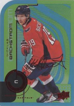 2022-23 Upper Deck MVP - Colors and Contours Green #38 Nicklas Backstrom Front