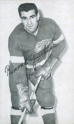 1948-49 J.D. McCarthy Detroit Red Wings Postcards #NNO Fernand Gauthier Front