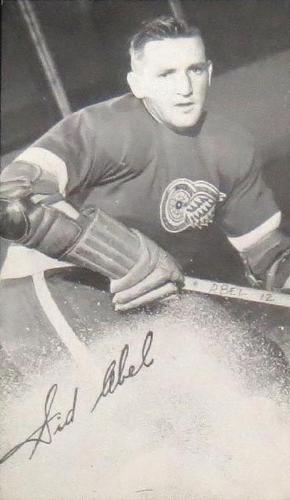 1947-48 J.D. McCarthy Detroit Red Wings Postcards #NNO Sid Abel Front