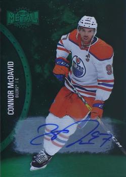 2021-22 SkyBox Metal Universe - Autographs Green #101 Connor McDavid Front