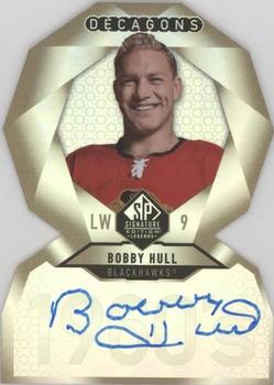 2020-21 SP Signature Edition Legends - Decagons Gold Autographs #DC-10 Bobby Hull Front