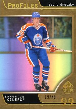 2020-21 SP Signature Edition Legends - Profiles Gold Achievements #P-44 Wayne Gretzky Front