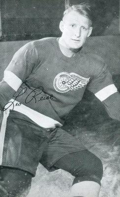 1949-50 J.D. McCarthy Detroit Red Wings Postcards #NNO Leo Reise Jr. Front