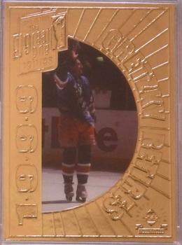 1999 Upper Deck Authenticated Wayne Gretzky 22KT Gold The Great One Retires #NNO Wayne Gretzky Front