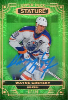 2022-23 Upper Deck Stature - Autographs Green #1 Wayne Gretzky Front