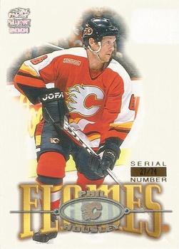 2000-01 Pacific Paramount - Holo-Silver #35 Phil Housley Front
