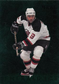 1995-96 Parkhurst International - Emerald Ice #120 Neal Broten Front