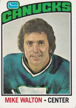 1976-77 Topps #23 Mike Walton Front
