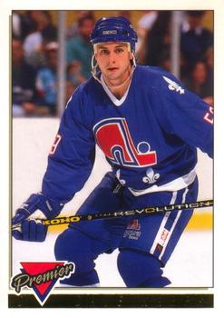 1993-94 O-Pee-Chee Premier - Gold #408 Dave Karpa Front