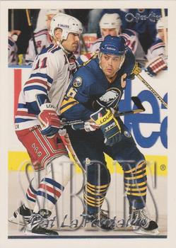 1995-96 Topps - O-Pee-Chee #250 Pat LaFontaine Front