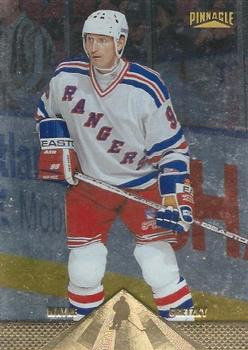 1996-97 Pinnacle - Foil #1 Wayne Gretzky Front