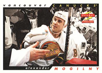 1996-97 Score - Golden Blades #16 Alexander Mogilny Front