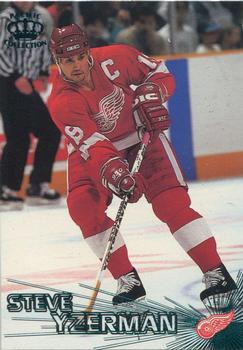 1997-98 Pacific Crown Collection - Emerald Green #19 Steve Yzerman Front