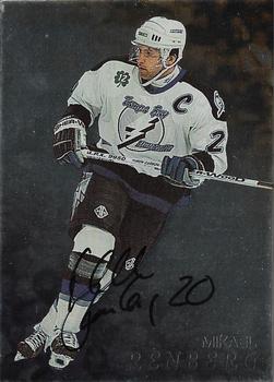 1998-99 Be a Player - Autographs #131 Mikael Renberg Front