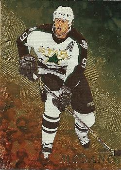 1998-99 Be a Player - Gold #40 Mike Modano Front