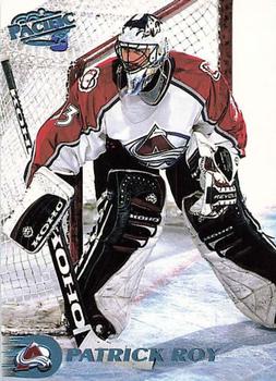 1998-99 Pacific - Ice Blue #33 Patrick Roy Front