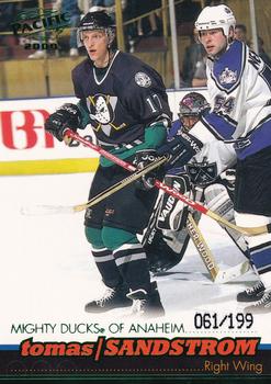 1999-00 Pacific - Emerald Green #15 Tomas Sandstrom Front