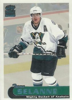 1999-00 Pacific Paramount - Ice Blue #8 Teemu Selanne Front