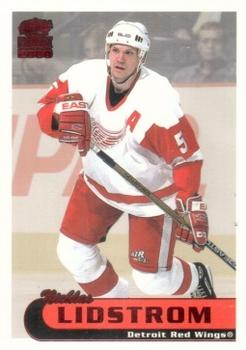 1999-00 Pacific Paramount - Red #83 Nicklas Lidstrom Front