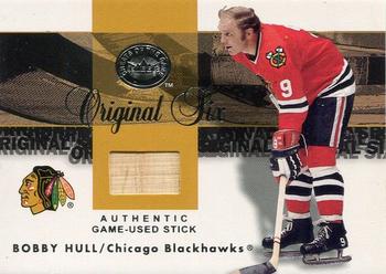 2001-02 Fleer Greats of the Game - Sticks #NNO Bobby Hull Front