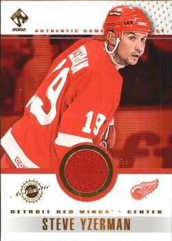 2001-02 Pacific Private Stock - Game Gear #45 Steve Yzerman Front