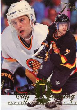 1994-95 Flair #194 Cliff Ronning Front