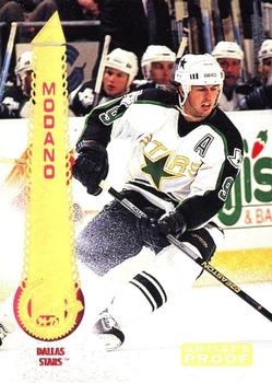 1994-95 Pinnacle - Artist's Proofs #3 Mike Modano Front