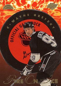 1995-96 Leaf - Fire on Ice #10 Wayne Gretzky Front
