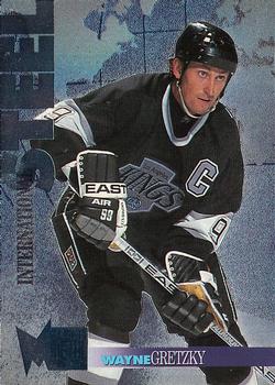 1995-96 Metal - International Steel #5 Wayne Gretzky Front