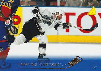 1995-96 Pinnacle #101 Wayne Gretzky Front