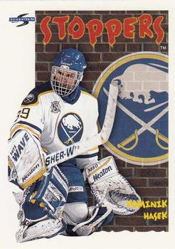 1995-96 Score #325 Dominik Hasek Front