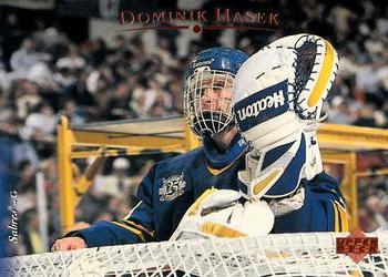 1995-96 Upper Deck #104 Dominik Hasek Front