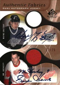 2005-06 SP Game Used - Authentic Fabrics Dual Autographs #AAF2-GH Wayne Gretzky / Gordie Howe Front
