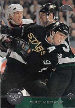 1996-97 Leaf #12 Mike Modano Front