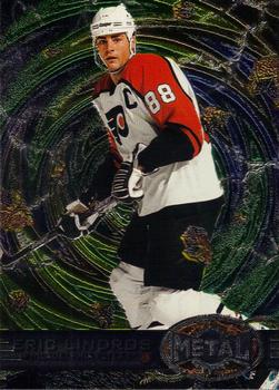 1996-97 Metal Universe #114 Eric Lindros Front